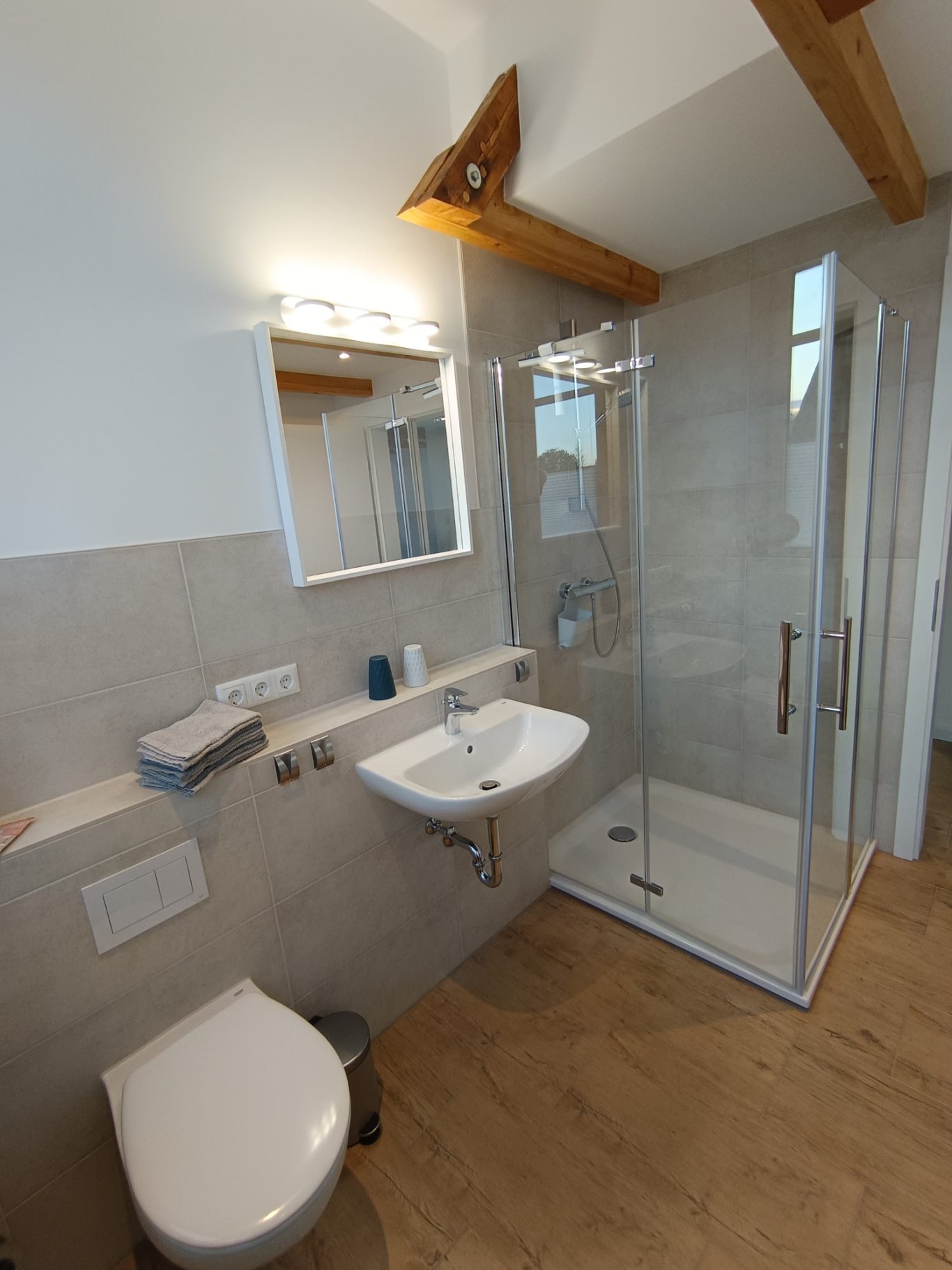 Badezimmer Bad mit großer Dusche, Kiekut 9, 24376 Kappeln